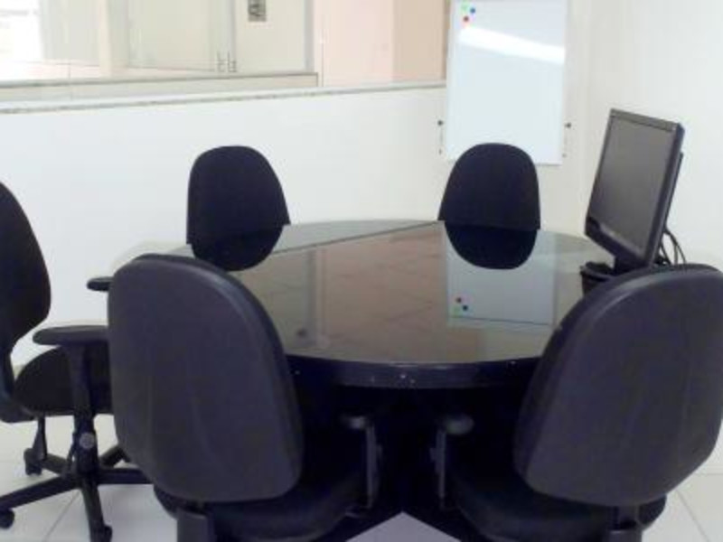 Enterprise Coworking - Sala de Reunião - Espaço Réservé Aluguel de espaços profissionais temporários em BH e região!